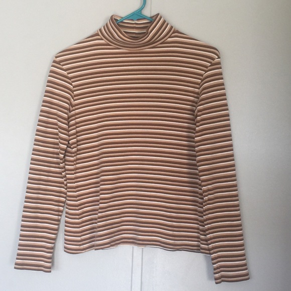 white stag turtlenecks